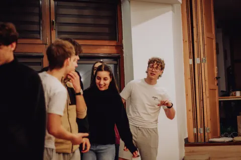 Silvestrovský 25 — 24